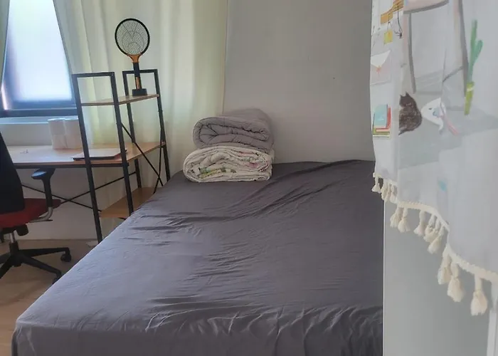 Gasthof Spacious One Close To The Airport 3*
